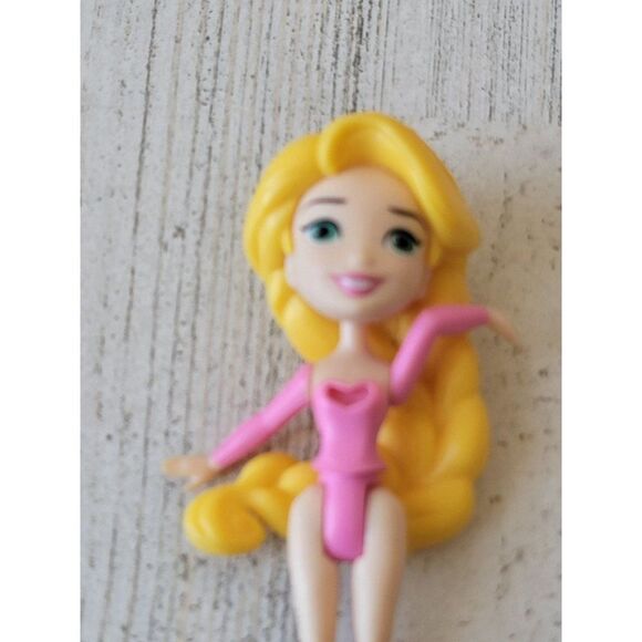 Hasbro Pink outfit tangled princess Disney mini doll toy figure - Picture 2 of 4